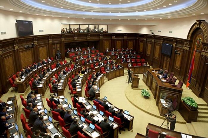 Armenian PM announces resignation to trigger snap parliamentary elections