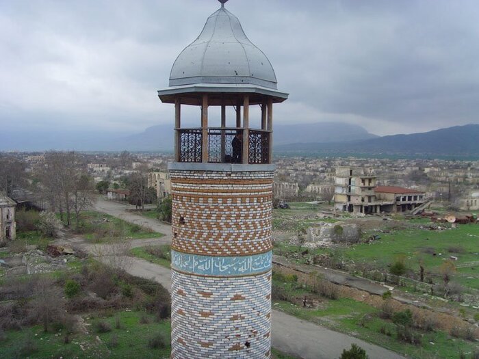  Armenien und Aserbaidschan: Vorbereitung auf den Frieden?