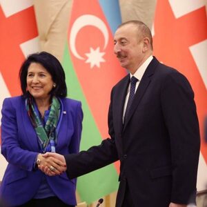 Salome Surabischwilis erster Besuch in Aserbaidschan