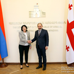 Salome Surabischwilis erster Besuch in Armenien