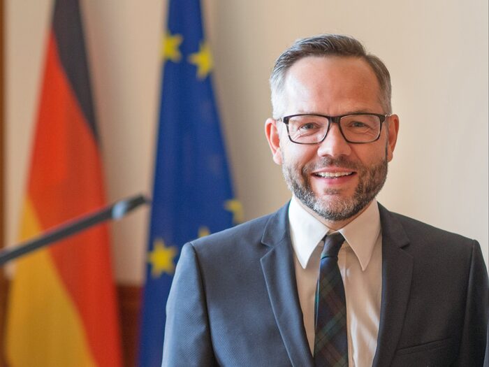 Staatsminister Roth reist nach Georgien