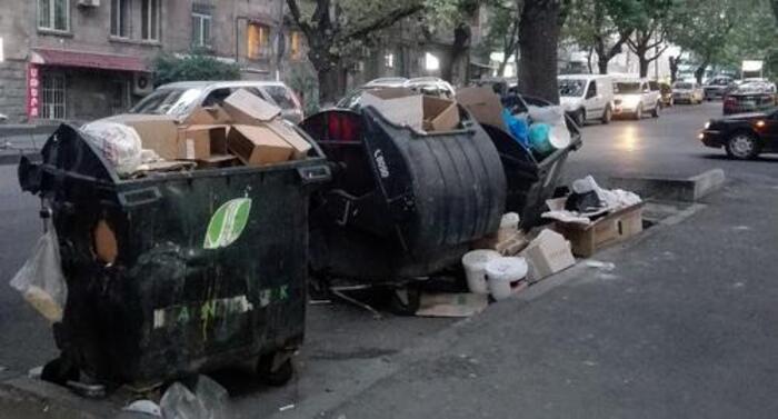 Yerevan officials in conflict with garbage disposal monopolist