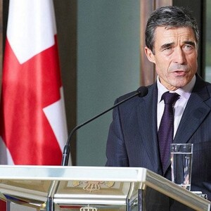 Rasmussen über die mögliche NATO-Mitgliedschaft Georgiens; Pro-russischer Politiker auf internationaler Konferenz unterbrochen