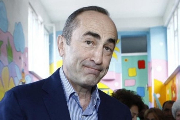 Kotscharjan teilt seine Ansichten zur aktuellen politischen Situation in Armenien