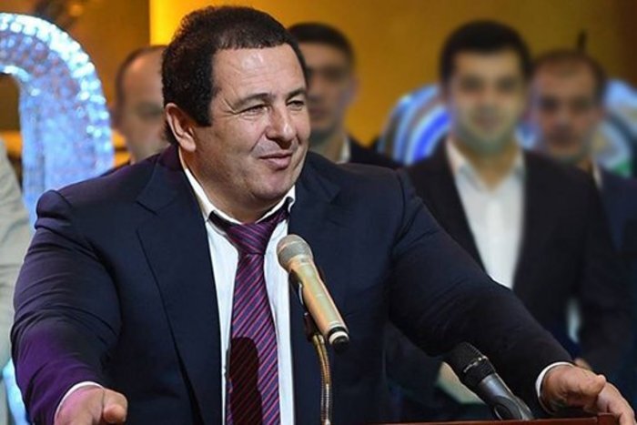 Die Opposition fordert die armenische Regierung zum Rücktritt auf