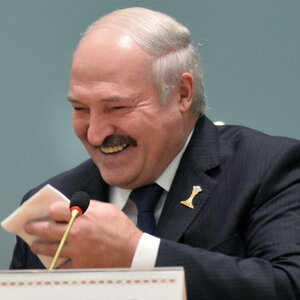 Surabischwili gibt offizielle Erklärung zur Situation in Belarus ab; Armenische Offizielle verteidigen Paschinjans hastige Glückwünsche