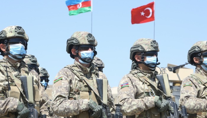 Baku reagiert auf russische Medienspekulationen über ausländische Militärpräsenz