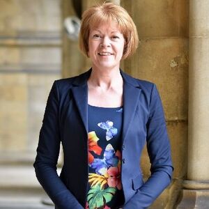 Die britische Ministerin für Nachbarschaftsangelegenheiten besucht Baku