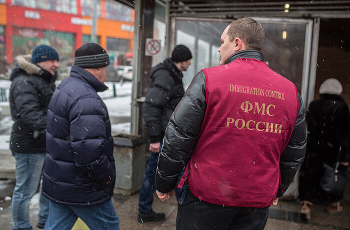 120 000 aserbaidschanischen und 61.000 armenischen Staatsbürgern droht Abschiebung aus Russland