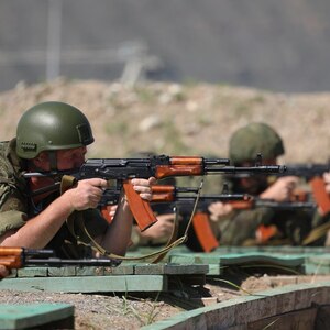 Baku: Rechtsmandat für russisches Friedenstruppenmandat wird diskutiert