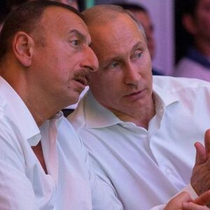 Ilham Alijew trifft Wladimir Putin in Samarkand