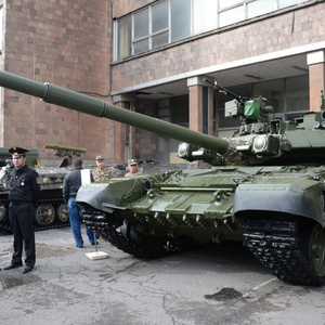 Internationale Rüstungsmesse in Jerewan